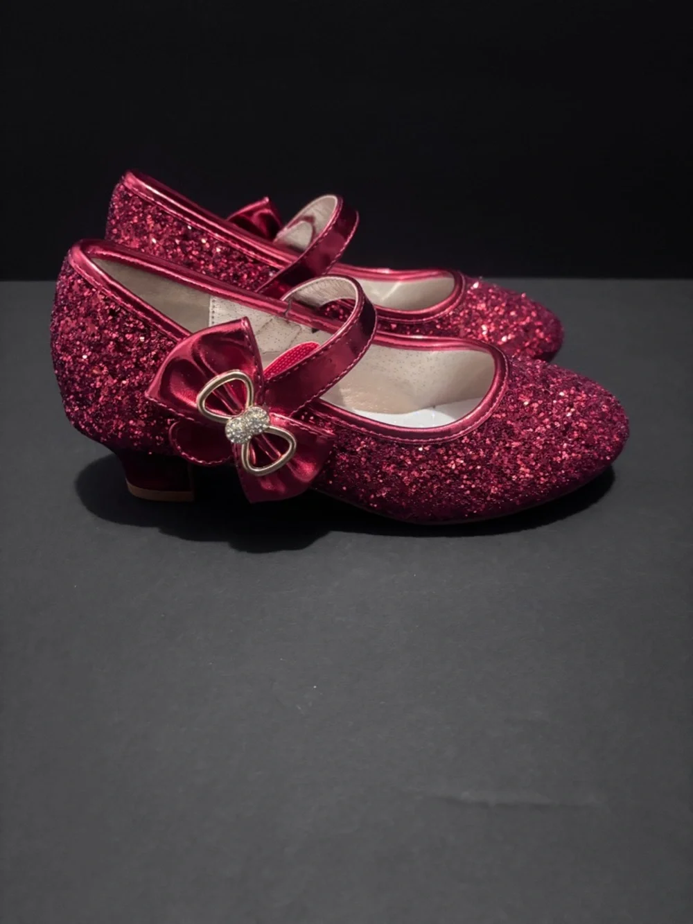 NWOT Girls Size 1 Red Glitter Mary Jane Heels with Bow Accent - Picture 3 of 6